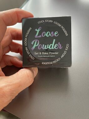 BNIB Cool Story Loose Powder set & bake powder in A11 pink cake